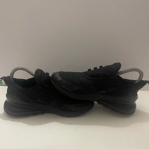 Nike Air Max 270 Triple Black BQ5776-001 Youth Size 4.5Y NO LACES